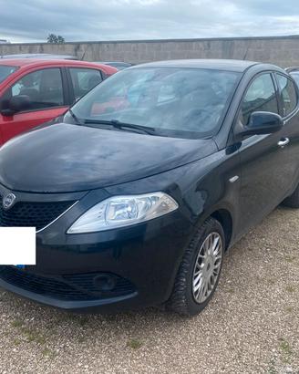 Lancia Ypsilon 1.2 69 CV 5 porte Platinum