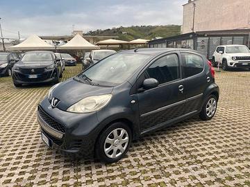 PEUGEOT 107 1.0  Cambio automatico 5p