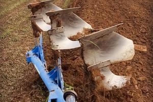 Aratro trivomere Samadoval