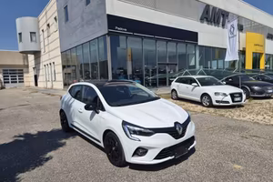 RENAULT Clio TCe 100 CV 5 porte Black Line