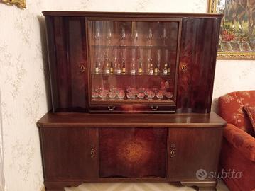 Pezzo d’arredamento stile antico