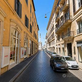 Appartamento di 230 m² con 5 locali a Roma