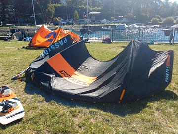KITESURF COMPLETO 13.5+10.5+BARRA+TAVOLA E TRAPEZI