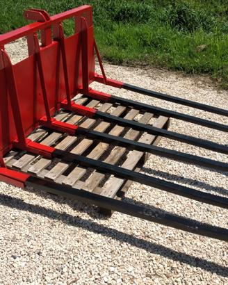 forconi vari per trattore agricolo