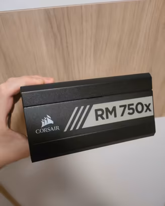 Alimentatore Corsair RM750x nero