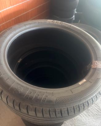 2 pneumatici estivi 245/45 19 102y