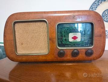 Antica Radio "Unda" 53/19, anni '40.