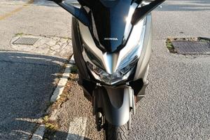 Honda Forza 300