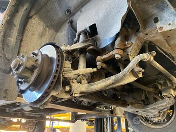 TELAIO - CULLA ANTERIORE L200 K64T 2.5 TD 2001