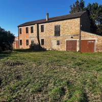 Rustico con terreno a Pezzoli