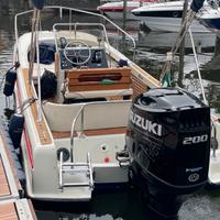Boston Whaler 21