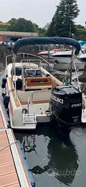 Boston Whaler 21