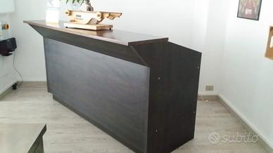 Piano bar