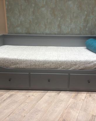 Letto divano HEMNES con 3 cassetti + 2 materassi