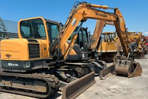 ESCAVATORE HYUNDAI 80CR.9A USATO