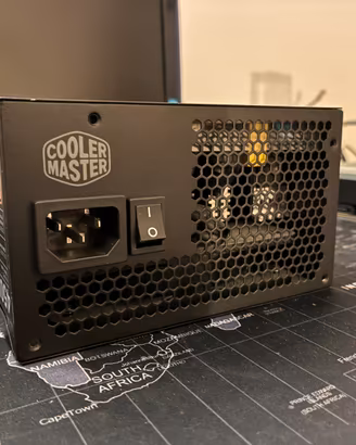 Alimentatore Cooler Master 450W Semi-Modu 80 Plus