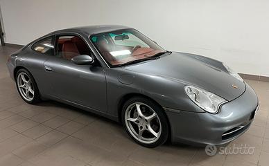 Porsche 996 carrera 4