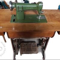 Macchina da cucire d' epoca  Borletti con mobile