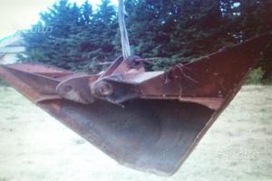 Benna Caterpillar428.Benna trapezio per escavatore