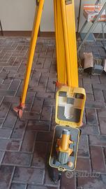 livella laser a occhio di precisione con suo piedi