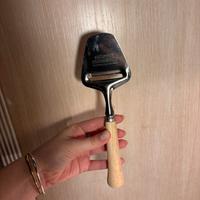 Coltello per scaglie Parmigiano reggiano