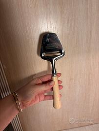 Coltello per scaglie Parmigiano reggiano