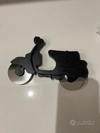 Taglia pizza scooter Balvi