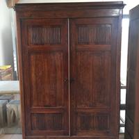 Armadio in noce, prima metà dell’800