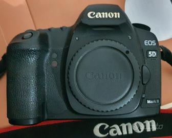 Canon 5d mark 2 con borsa e scheda di memoria