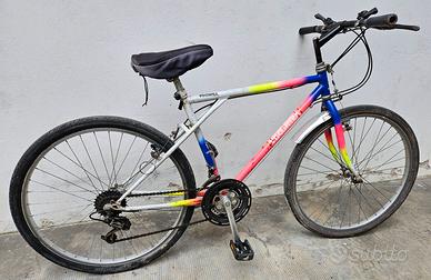 BICICLETTA MOUNTAIN BYKE MISURA 26