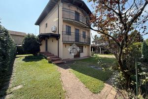 VILLA SINGOLA A PANDINO