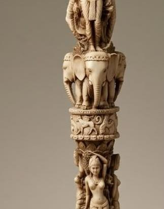 Colonna Porta Vaso / Statua in Resina Finto Avorio