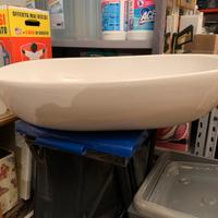 Lavandino in ceramica bianca - design moderno