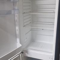 Carcassa frigo isolata 