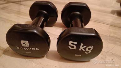 2 Pesi gommati Domyos 5kg