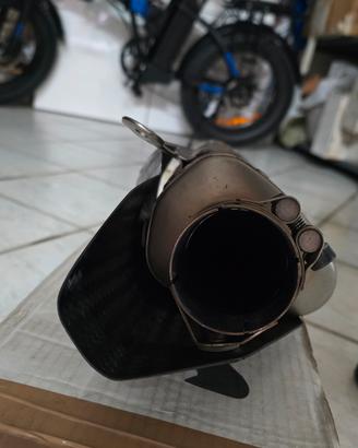 scarico akrapovic 