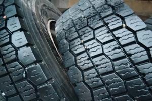 Gomme camion 295/80 22.5