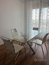 tavolo e 4 sedie
