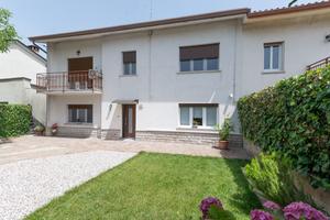 Casetta accostata, Sistiana