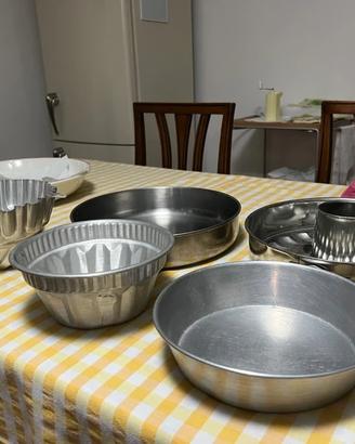 Lotto Teglie e Stampi per Dolci e Ciambelle