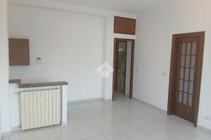 2 LOCALI A ROZZANO