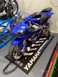 Yamaha YZF R1 - 1999