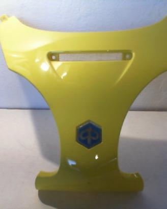 CORNICE ANTERIORE GIALLA SCUDO X9 PIAGGIO 57556350