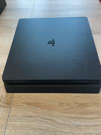 Ps4 alim + 4 joystick + stazione di ricarica