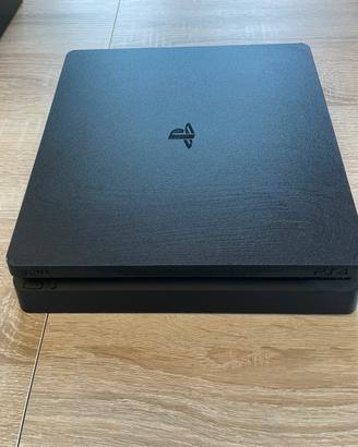 Ps4 alim + 4 joystick + stazione di ricarica