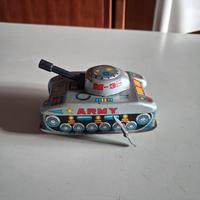 Carroarmato in latta  a corda