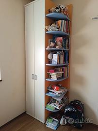 Armadio a due ante con libreria