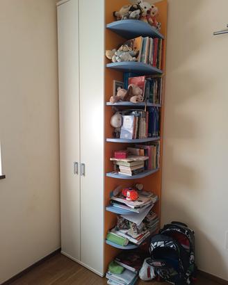 Armadio a due ante con libreria