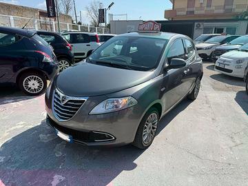 Lancia Ypsilon 1.2 69cv GPL Ecochic Gold