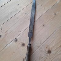 Antica Raspa da Falegname con Manico in Legno